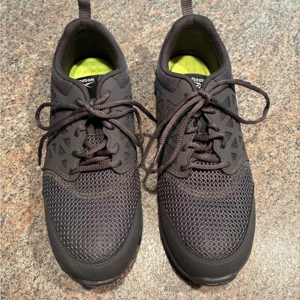 Reebok Black Athletic Shoes with Cushioned Sole and Breathable Mesh